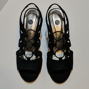 CP Black Strappy Sandals - 7M